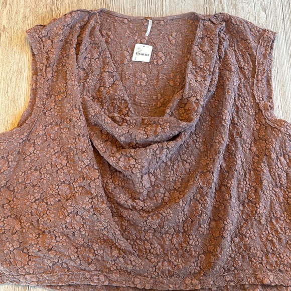 NWT FREE PEOPLE~Samantha Lace Muscle Tee Cowl Neck Sleeveless Oversized Fit Sz S - Picture 2 of 11